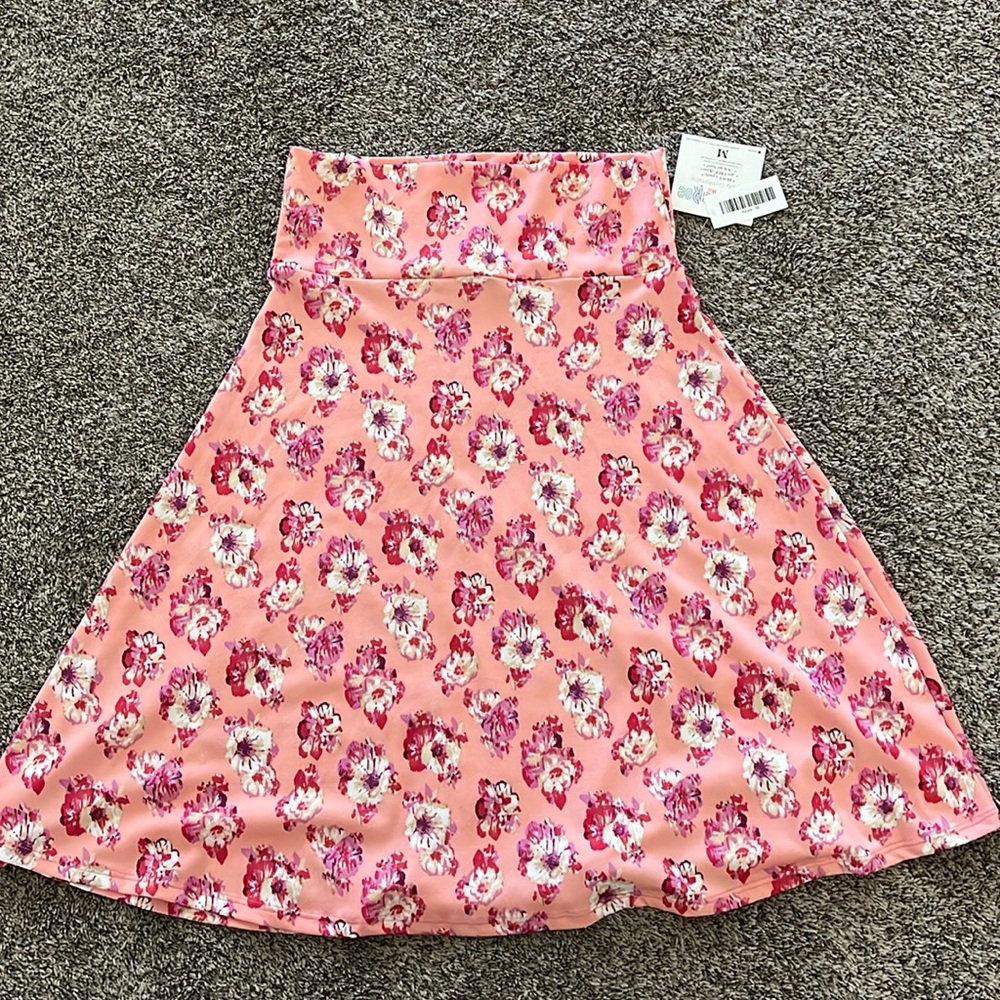 LuLaRoe Azure Skirt Size Medium NWT